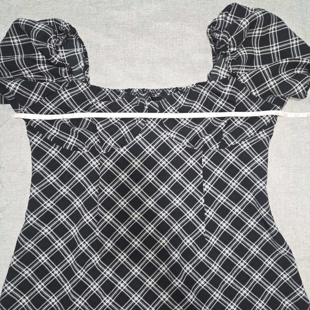 H&M Divided Black & White Plaid Puff Sleeve Mini Dress Milkmaid Smocked Size XL - Picture 11 of 12